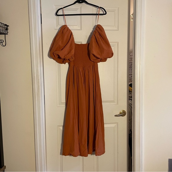 ASTR the Label orange puffed sleeve dress - Picture 3 of 4